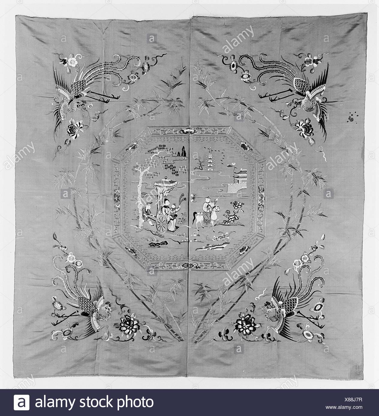 Housse de couette. Période : de la dynastie Qing (1644-1911) ; Date : ca. 1900 ; Culture : Chine ; moyen : satin brodée de soie, soie enveloppé d'or ; Dimensions : 63 Banque D'Images