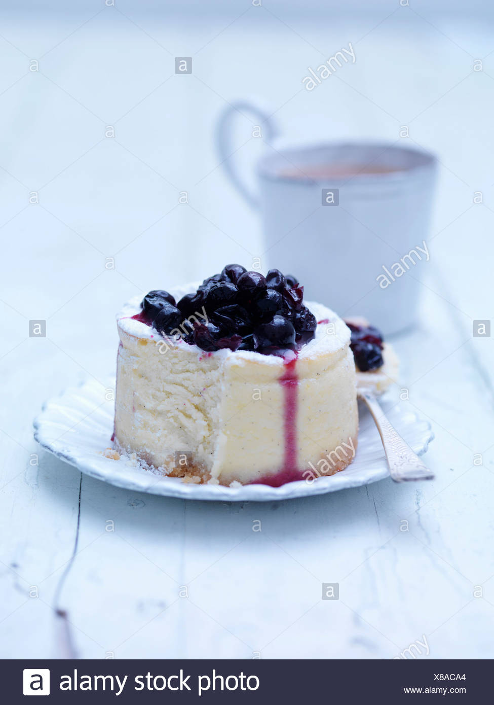 Assiette De Gateau Au Cassis Photo Stock Alamy