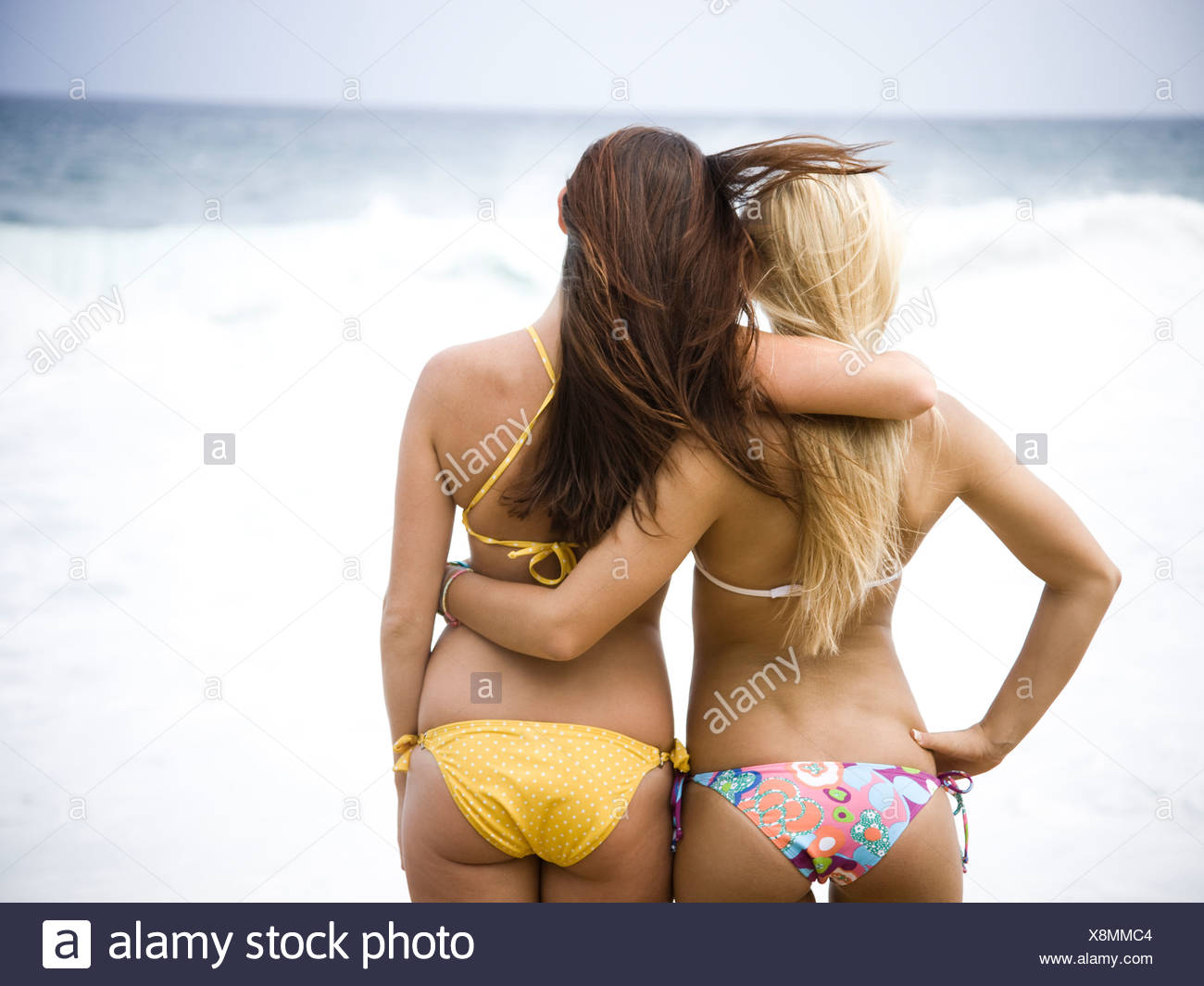 14 15 Ans Bikini Banque d'image et photos - Alamy