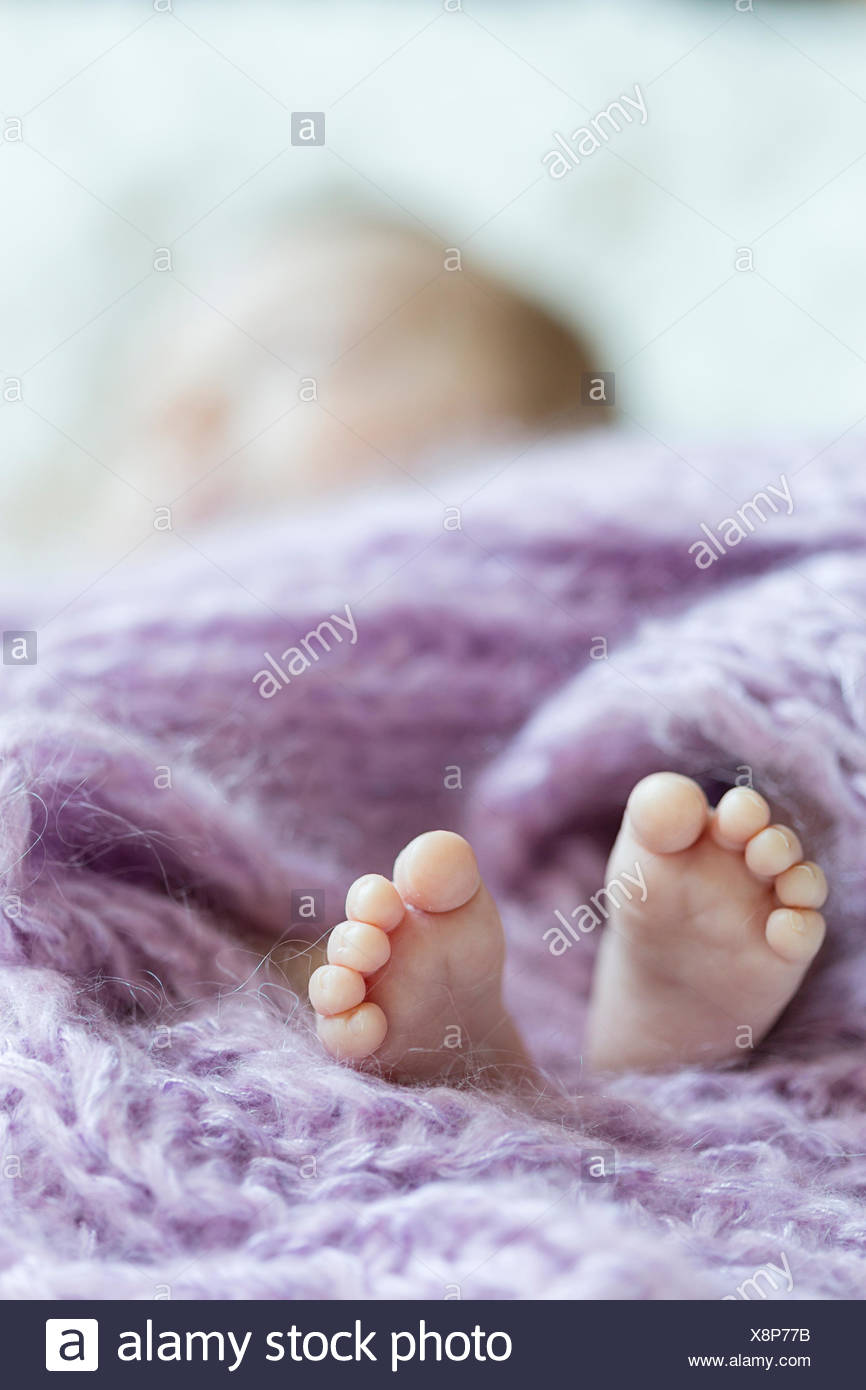 Pieds De Naissance Bebe Fille Photo Stock Alamy