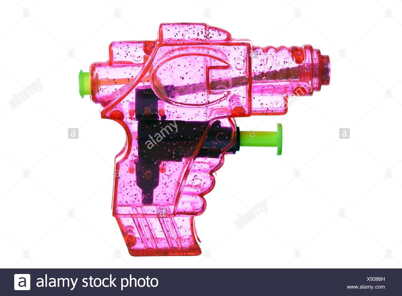 Pistolet à Eau En Plastique Transparent Rose Isolé Sur Fond