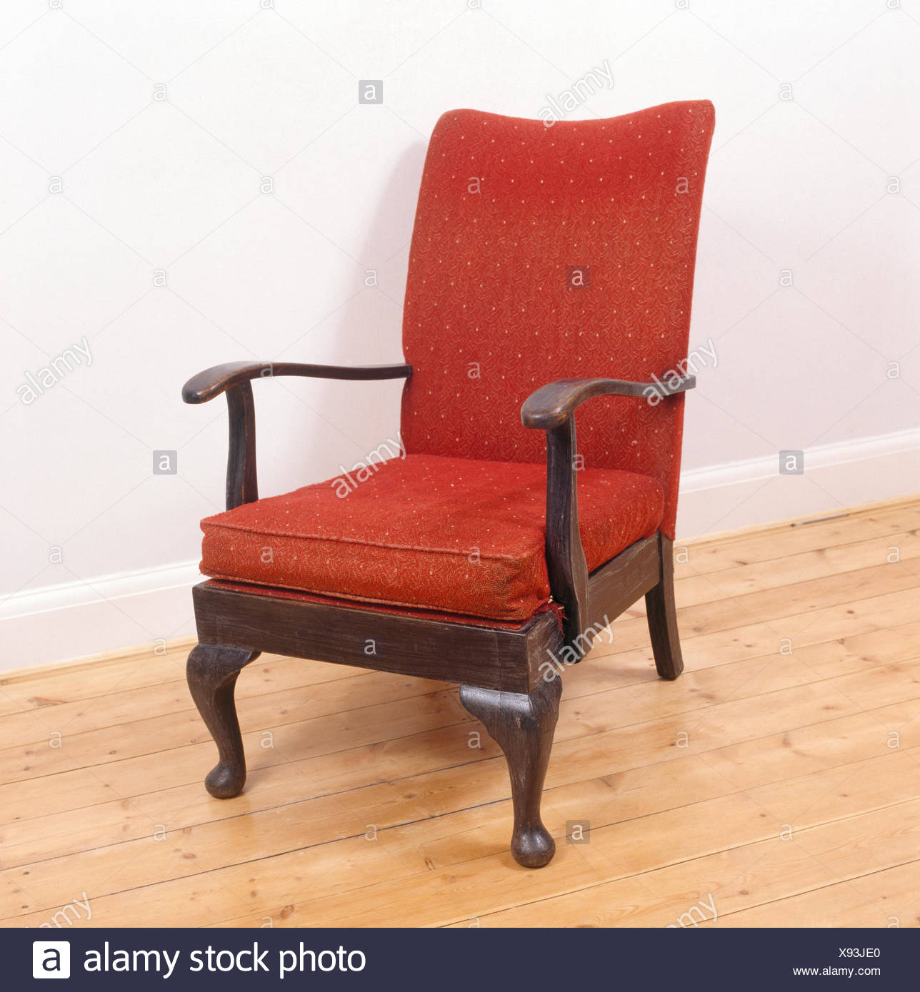 Siège Rouge Bois En Close Chaise Avec Rembourré Fashioned Up Old Of VpqMSzU