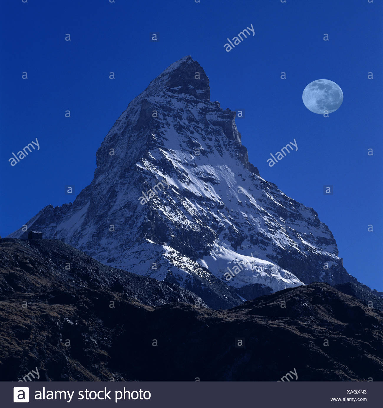 Mondaufgang Uber Dem Matterhorn In Der Schweiz Wallis Derriere