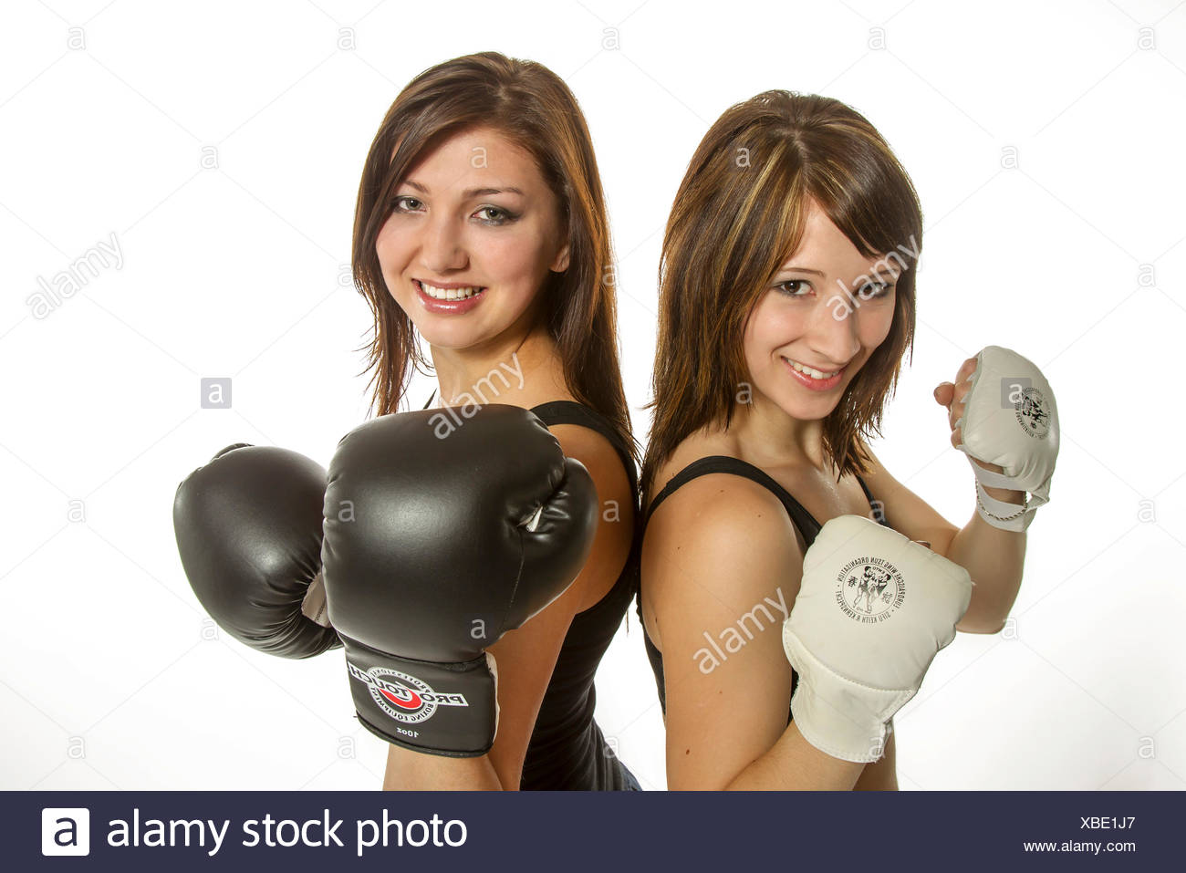 Deux Jeunes Femmes En Tenue De Sport Lun Portant Des Gants
