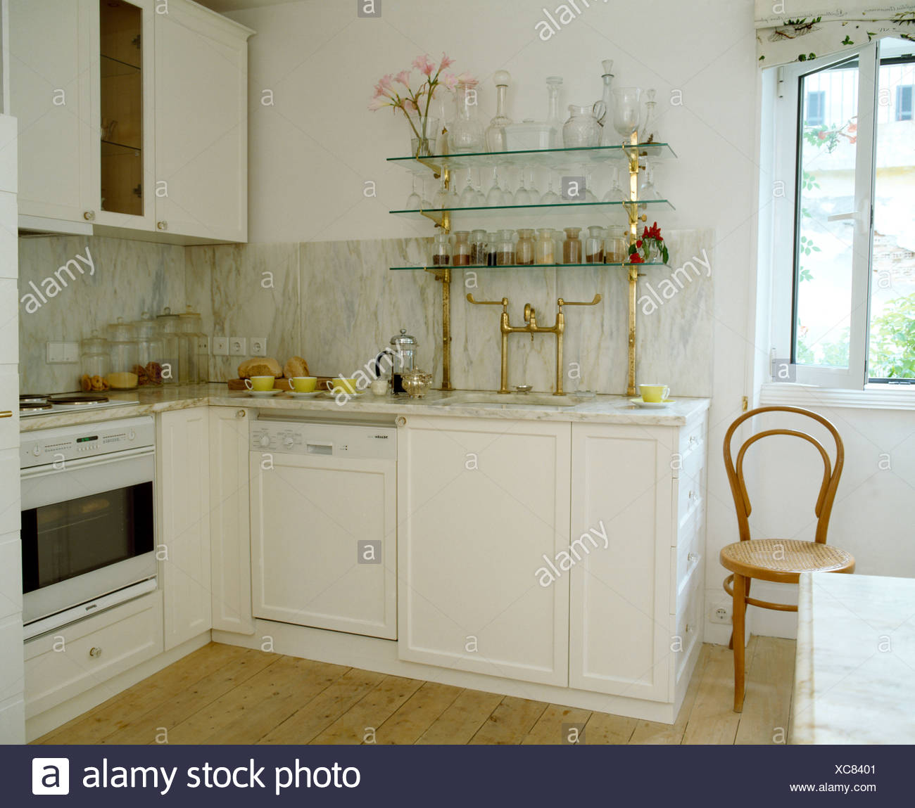 Get Meubles peints cotiere For iPhone