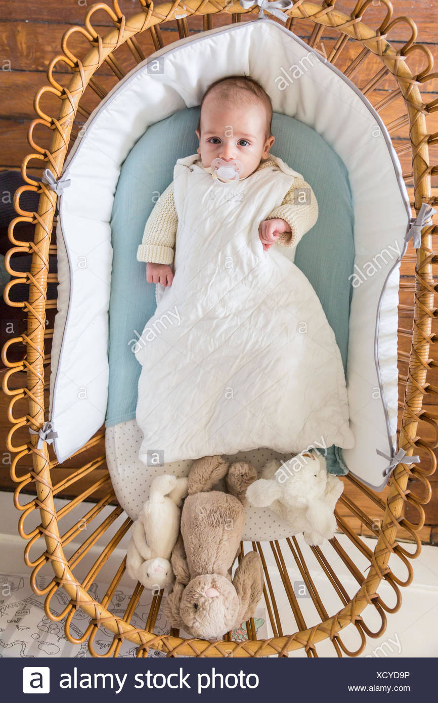 3 Mois Bebe Garcon Avec Sucette Photo Stock Alamy