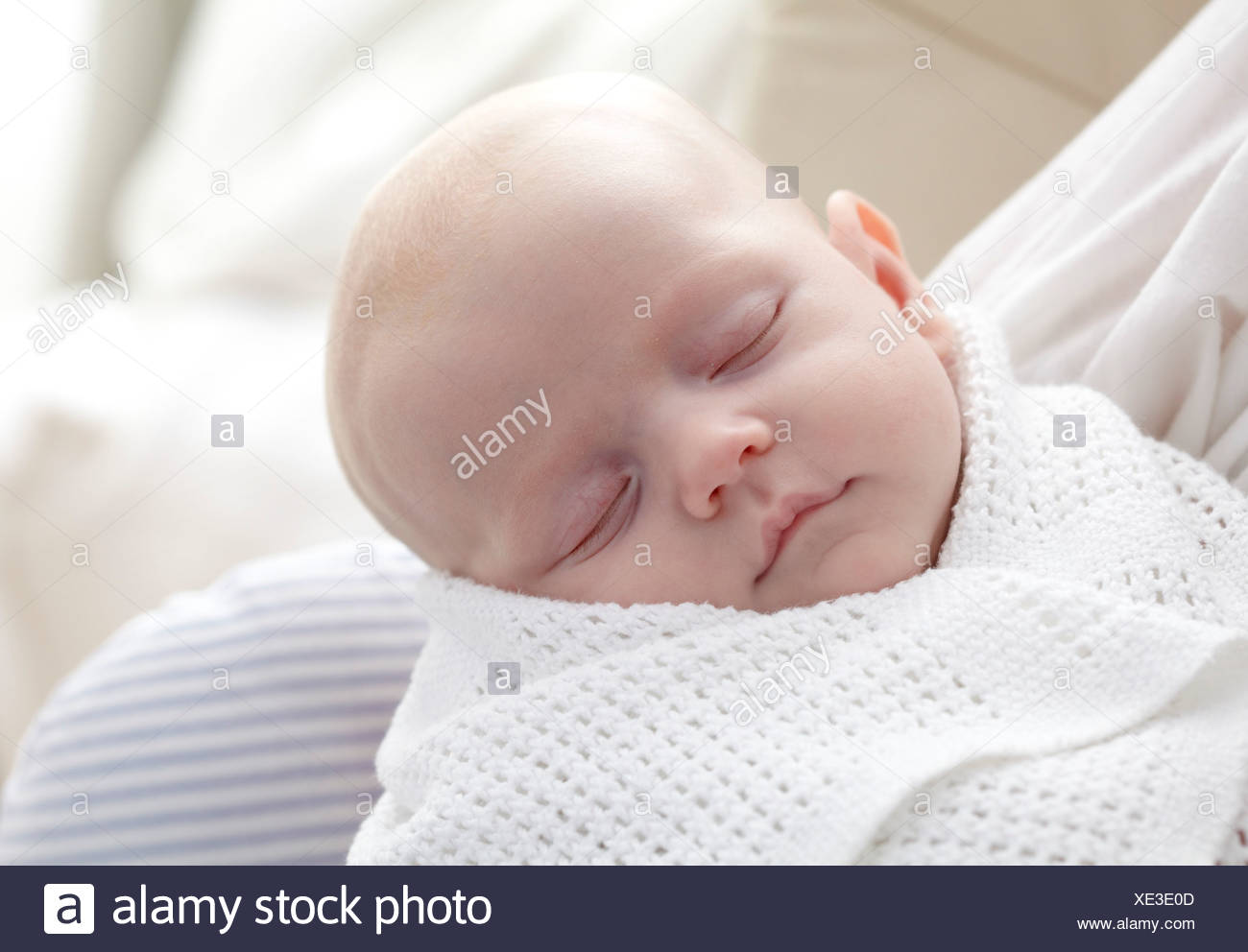 Trois Mois Bebe Garcon Photo Stock Alamy