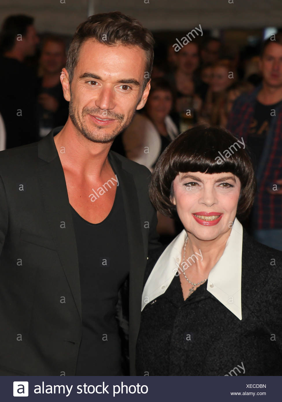 Comment S'appelle Le Compagnon De Mireille Mathieu
