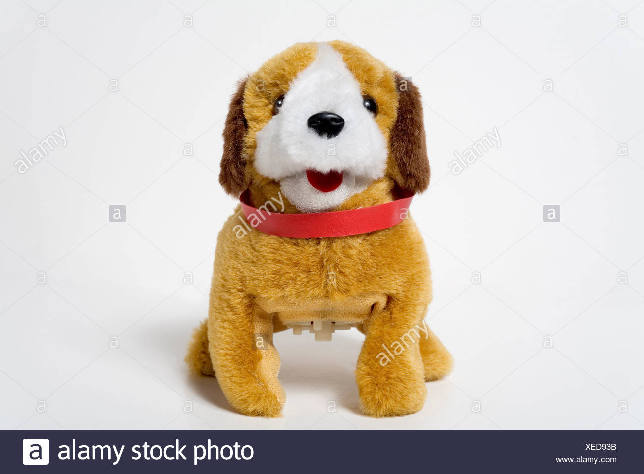 peluche chien rouge