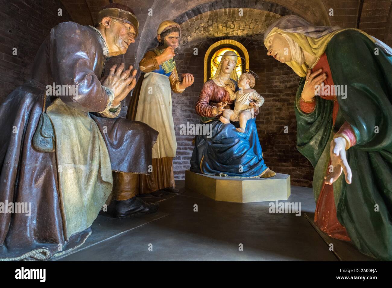 Gruppo in terracotta della Madonna della pappa di Guido Mazzoni, Cattedrale, Sito Patrimonio Mondiale dell'Unesco, Cattedrale di Modena, Modena, Emilia Romagna, Italia Foto Stock