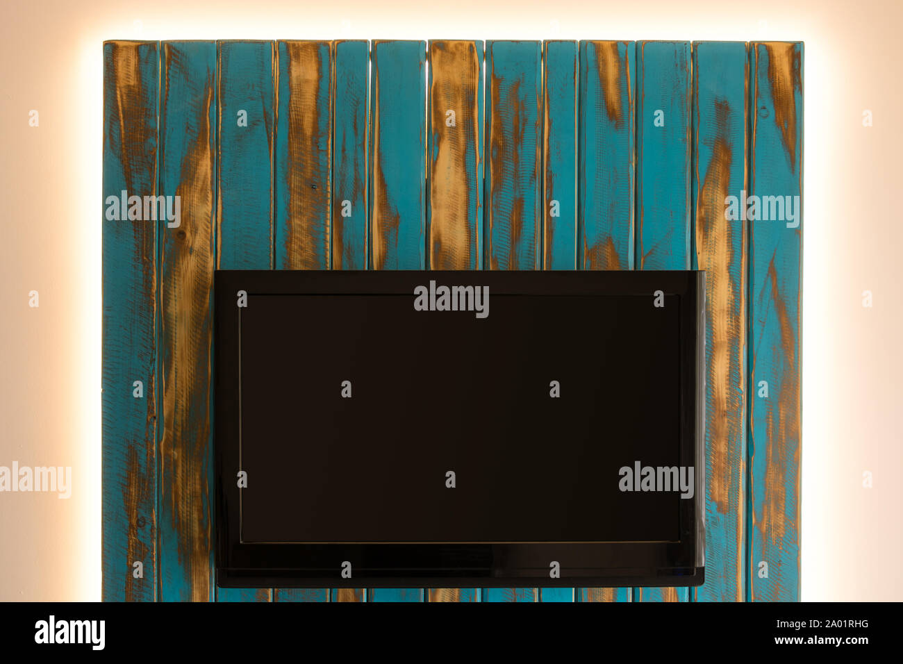 TV con self-made LED parete posteriore Foto Stock