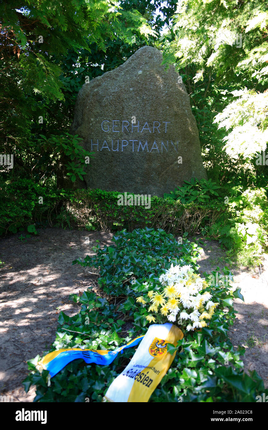 Kloster, Gerhard Hauptmann grave, Hiddensee isola, Mar Baltico, Meclemburgo-Pomerania, Germania, Europa Foto Stock