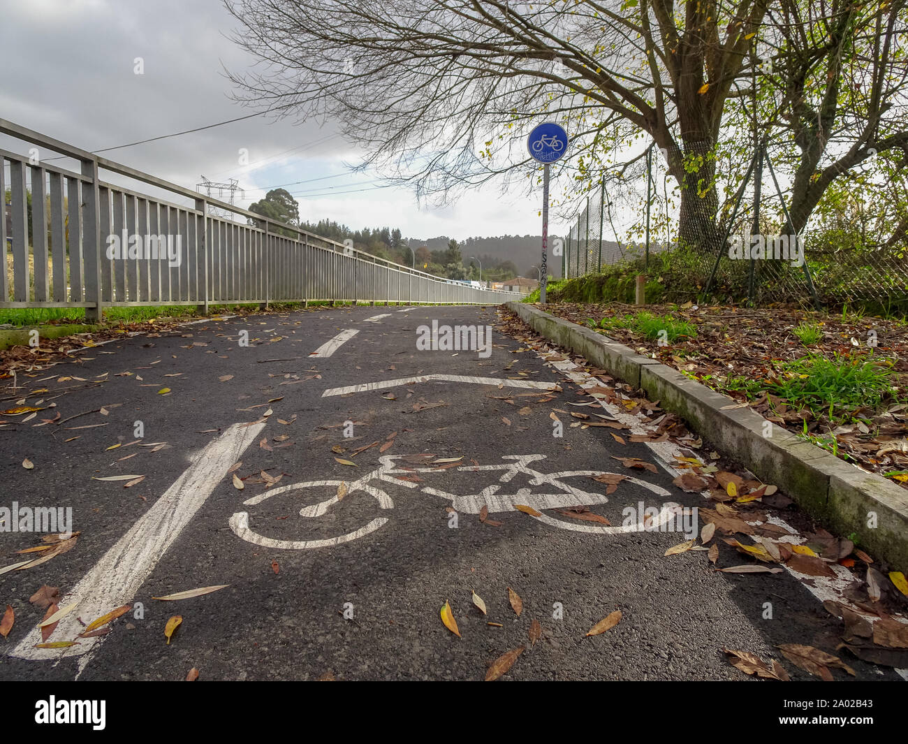 Cambre / Spagna - Dicembre 09 2018: percorso ciclabile in Cambre La Coruna Spagna Foto Stock