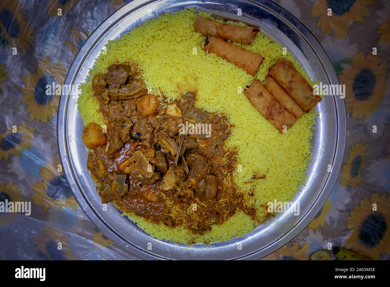 Iftar cibo di tempo tempo Ramadhan in Arabia Saudita Foto Stock