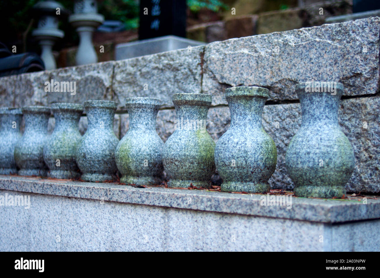 Vasi in tempio di pietra in Corea del Sud Foto Stock