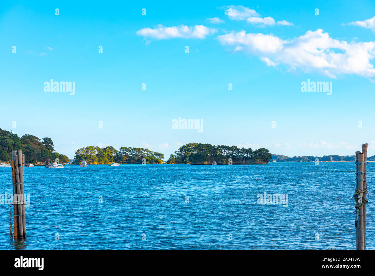 Matsushima Bay crociere turistiche a. Baia di Matsushima È classificata come una delle tre viste del Giappone. Prefettura di Miyagi, Giappone Foto Stock