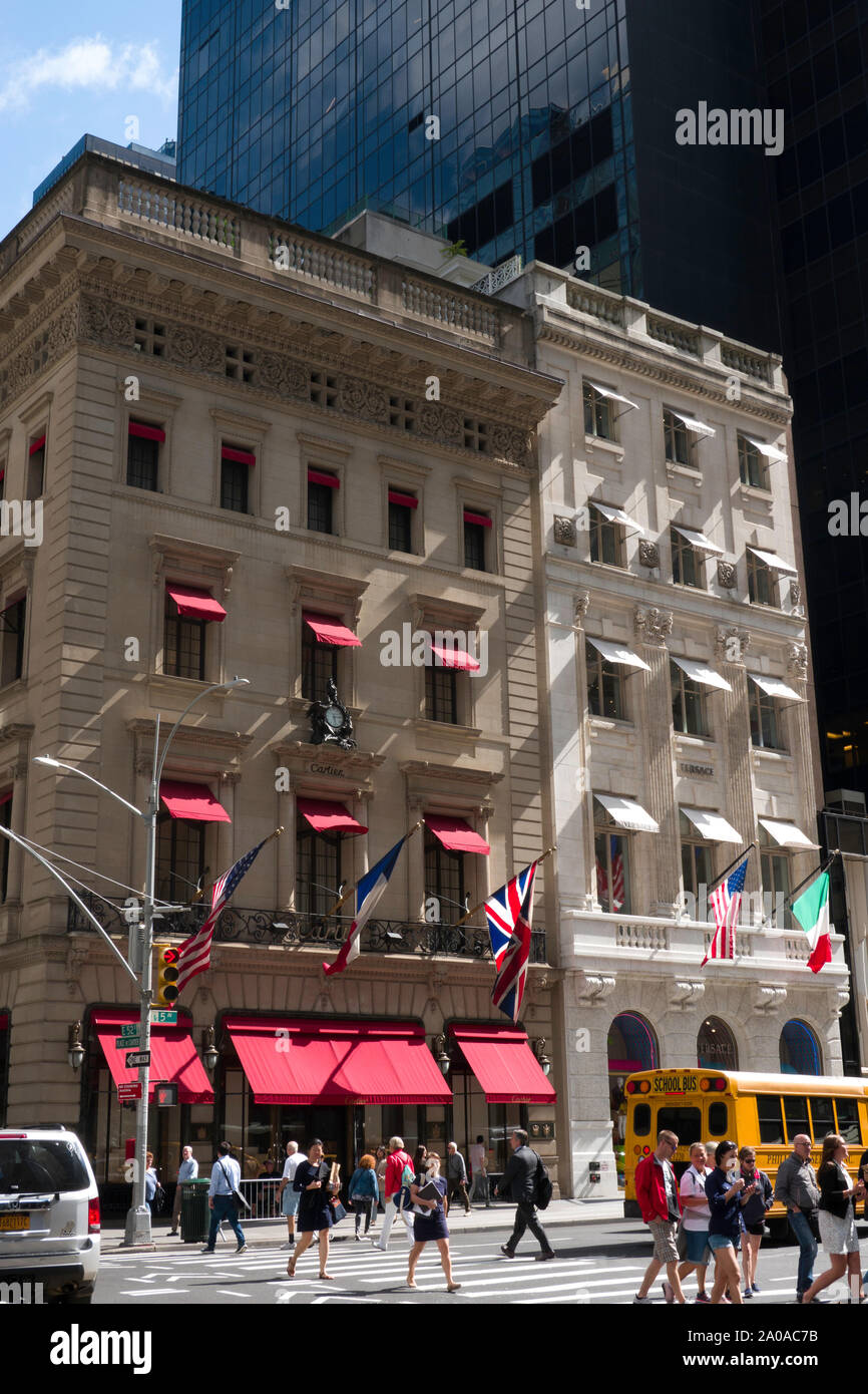 Cartier e Versace negozi, Fifth Avenue, New York, Stati Uniti d'America Foto Stock