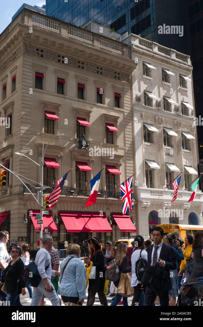 Cartier e Versace negozi, Fifth Avenue, New York, Stati Uniti d'America Foto Stock