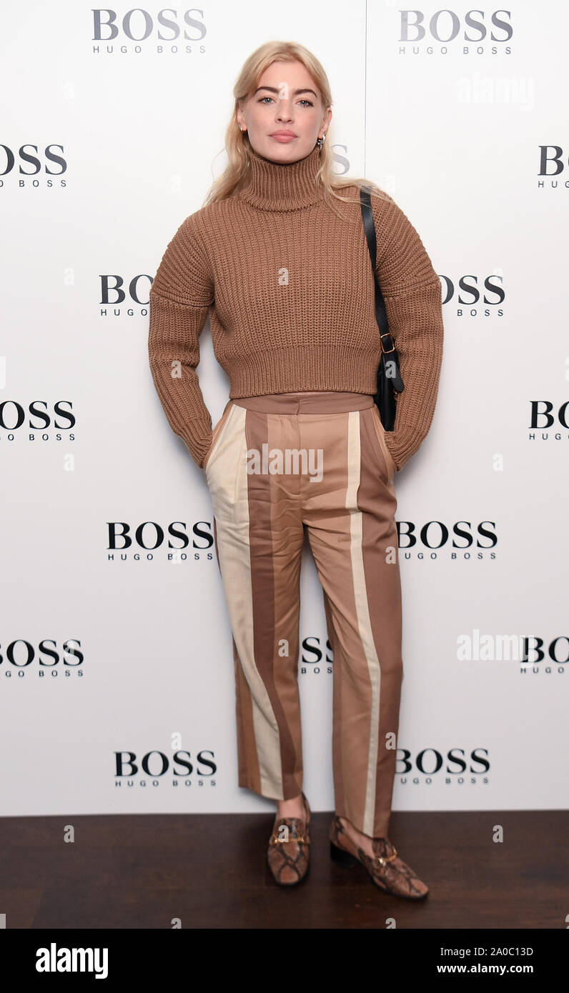 Sydney Lima partecipando alla cerimonia di battesimo per la Hugo Boss yacht  a Londra Foto stock - Alamy