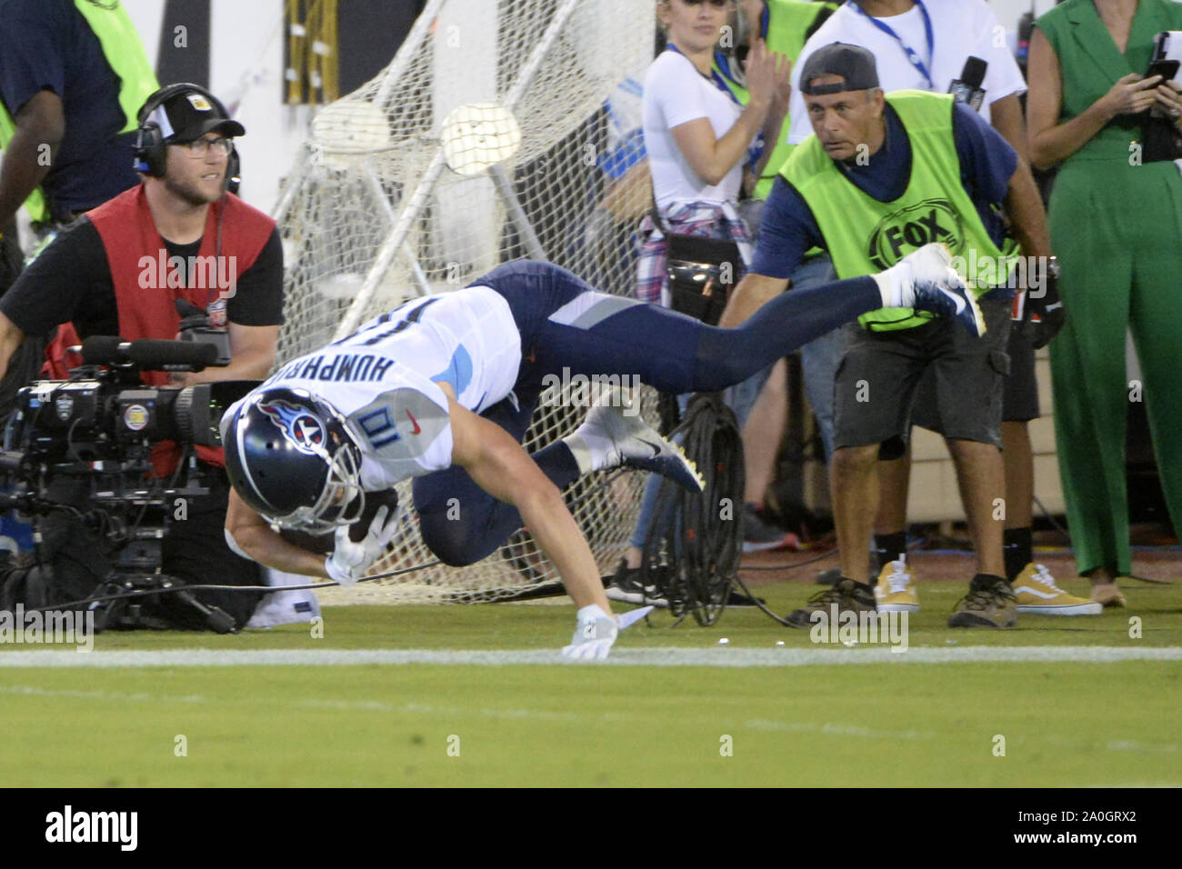 Titans wide receiver Adam Humphries le catture un pass come Tennessee Titans prendere su Jacksonville Jaguars presso la banca TIAA Campo a Jacksonville, in Florida il Giovedì 19 Settembre, 2019. I giaguari hanno sconfitto Tennessee 20-7. .Foto di Joe Marino/UPI Foto Stock