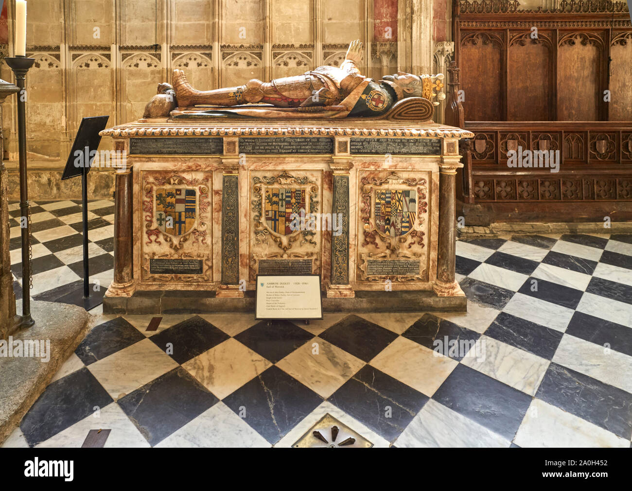 Tomba nella chiesa di Santa Maria Warwick di Ambrogio di Dudley, Conte di Warwick 1528-1590 Foto Stock