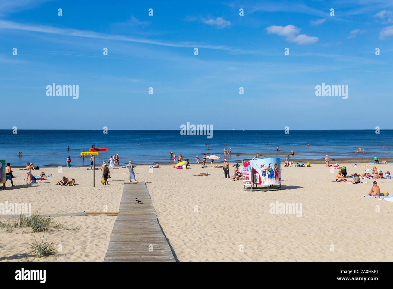 JURMALA, Lettonia - 1 Settembre 2019: spiaggia sul Mar Baltico in Bulduri resort (Jurmala) Foto Stock