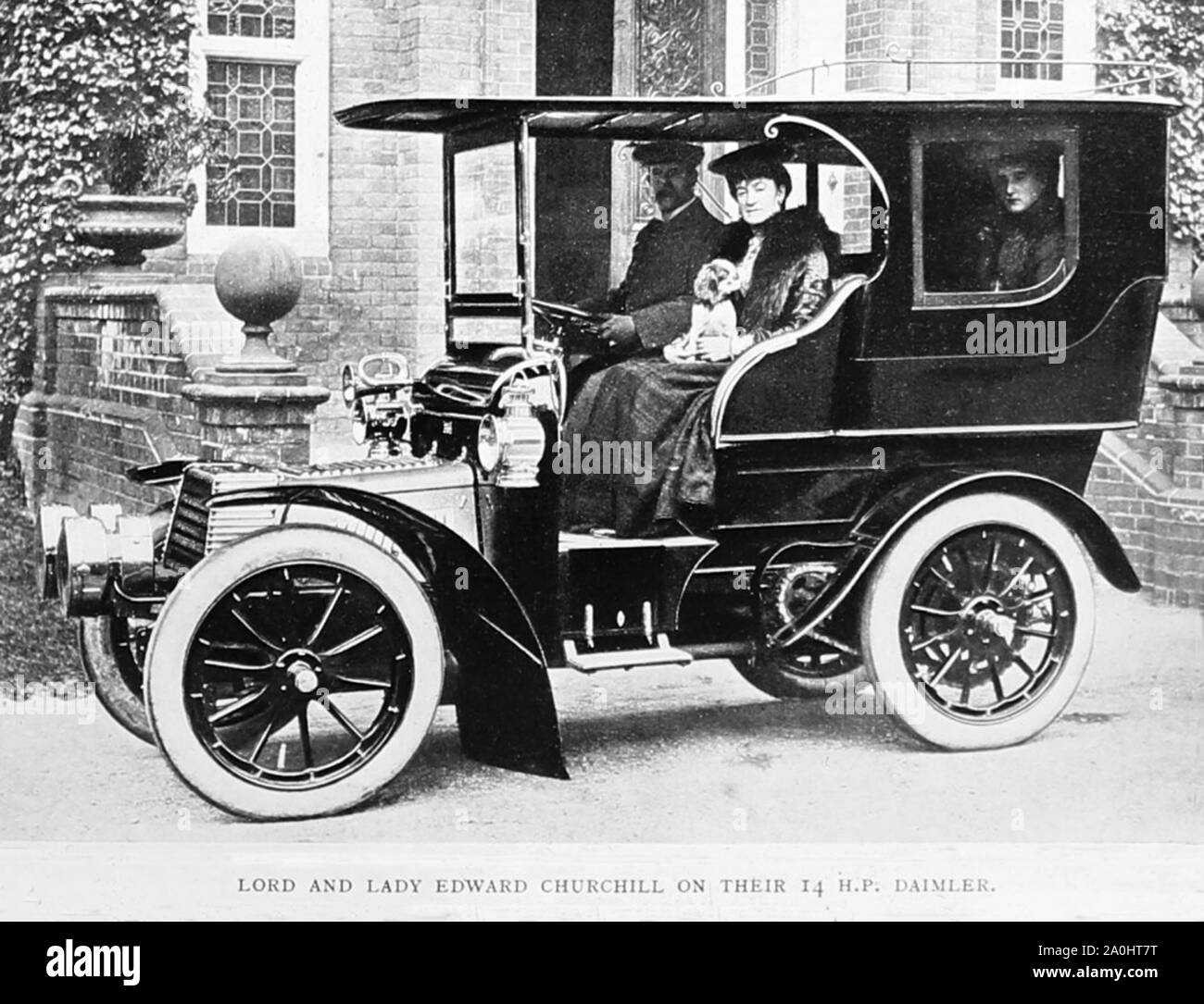 Lord e Lady Edward Churchill nel loro 14 HP Daimler veterano auto, primi 1900s Foto Stock