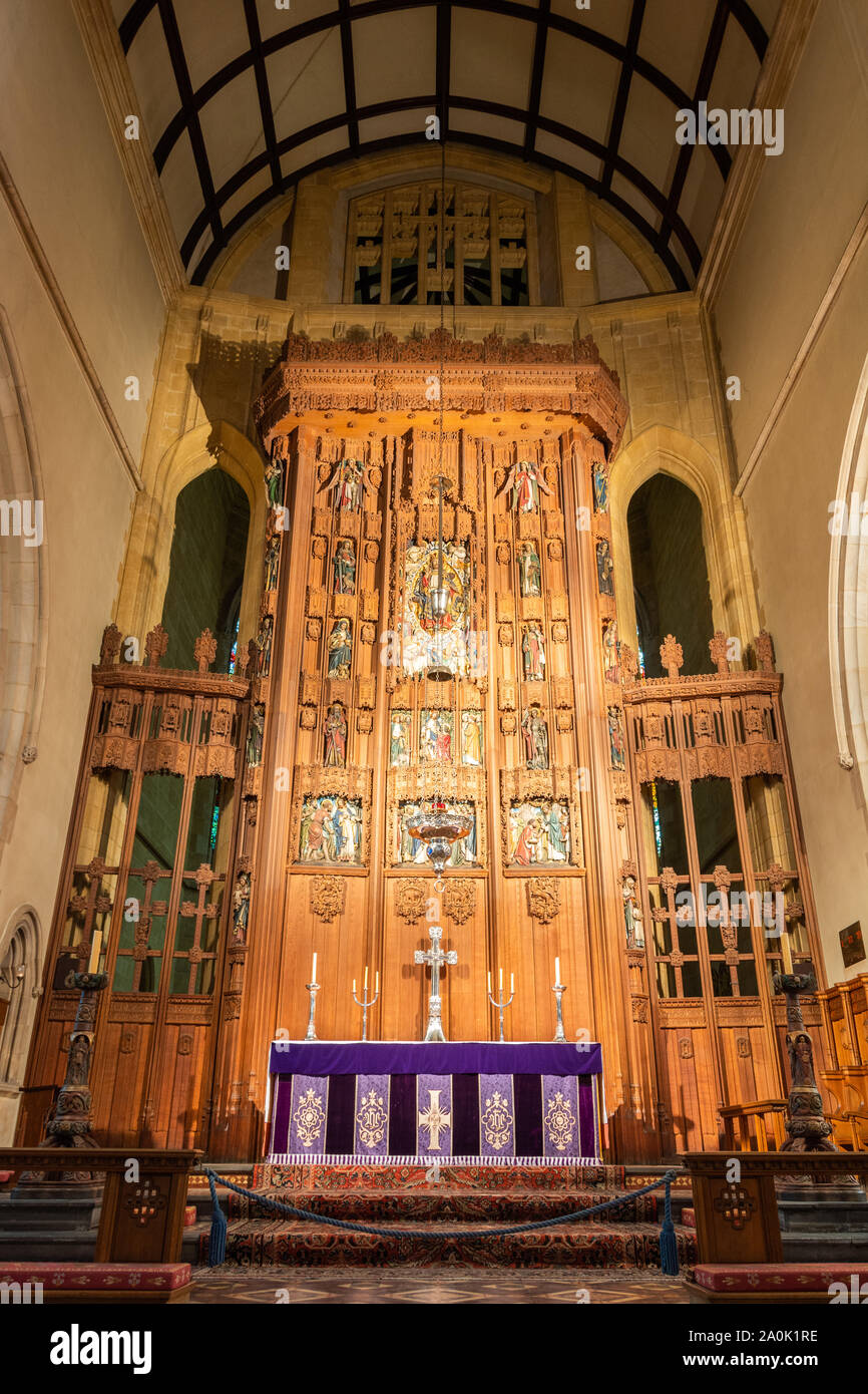 Adelaide, Australia - 16 Marzo 2017. Altare maggiore della Cattedrale di San Pietro in Adelaide, SA. Foto Stock