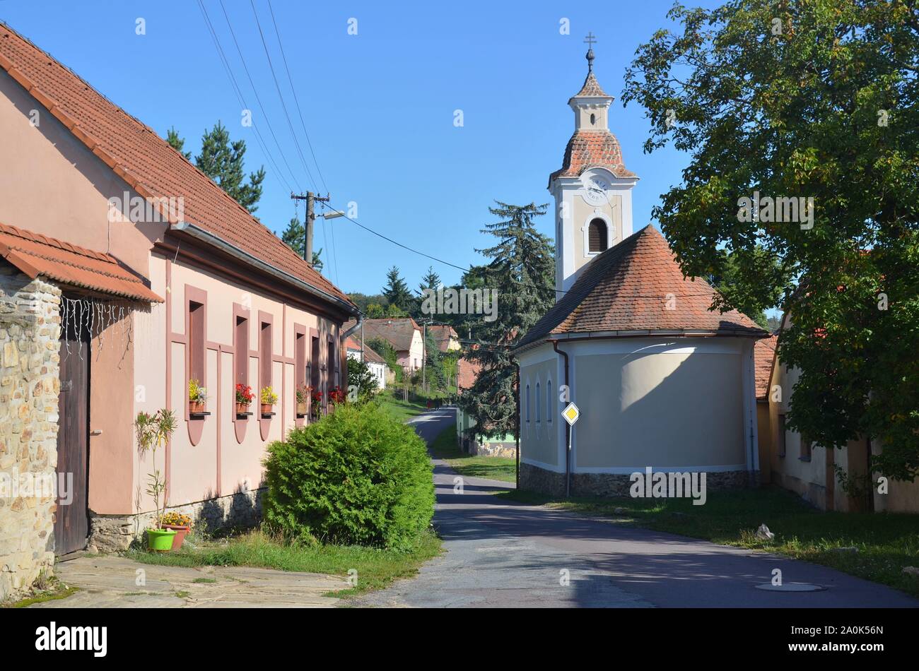 In Cizov Mähren, Tschechien, an der österreichischen Grenze, Dorfkirche Foto Stock