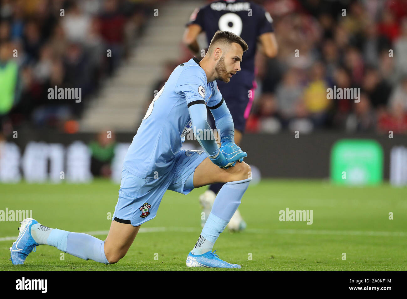 Southampton, Regno Unito. Xx Settembre 2019. Angus Gunn di Southampton durante il match di Premier League tra Southampton e Bournemouth presso il St Mary's Stadium, Southampton venerdì 20 settembre 2019. (Credit: Jon Bromley | MI News) La fotografia può essere utilizzata solo per il giornale e/o rivista scopi editoriali, è richiesta una licenza per uso commerciale Credito: MI News & Sport /Alamy Live News Foto Stock