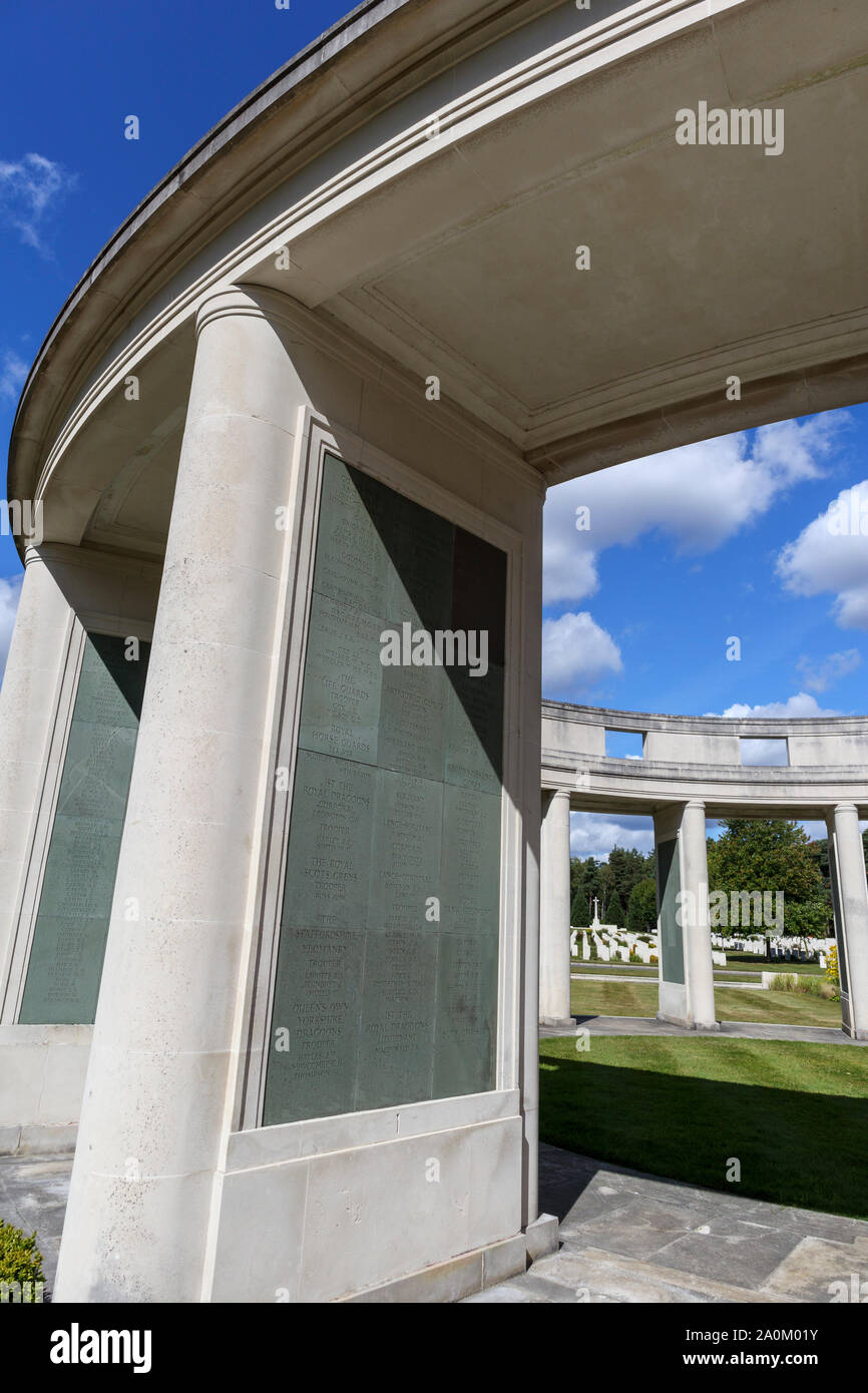 La Brookwood 1939-1945 Memorial nei cimiteri militari a Brookwood cimitero di Pirbright, Woking, Surrey, Inghilterra sudorientale, REGNO UNITO Foto Stock