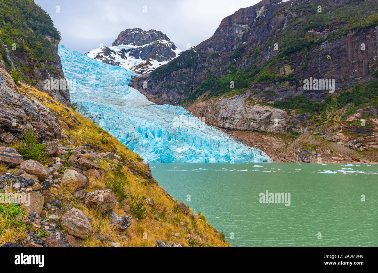 Il coloratissimo ghiacciaio Serrano all'interno di Bernardo O'Higgins national park, Puerto Natales, Patagonia, Cile. Foto Stock