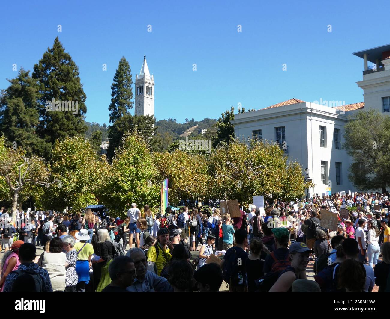 Scuola Walk-Out evento presso UC Berkeley campus su settembre 20th, 2019, il primo giorno del clima internazionale settimana di sciopero Foto Stock