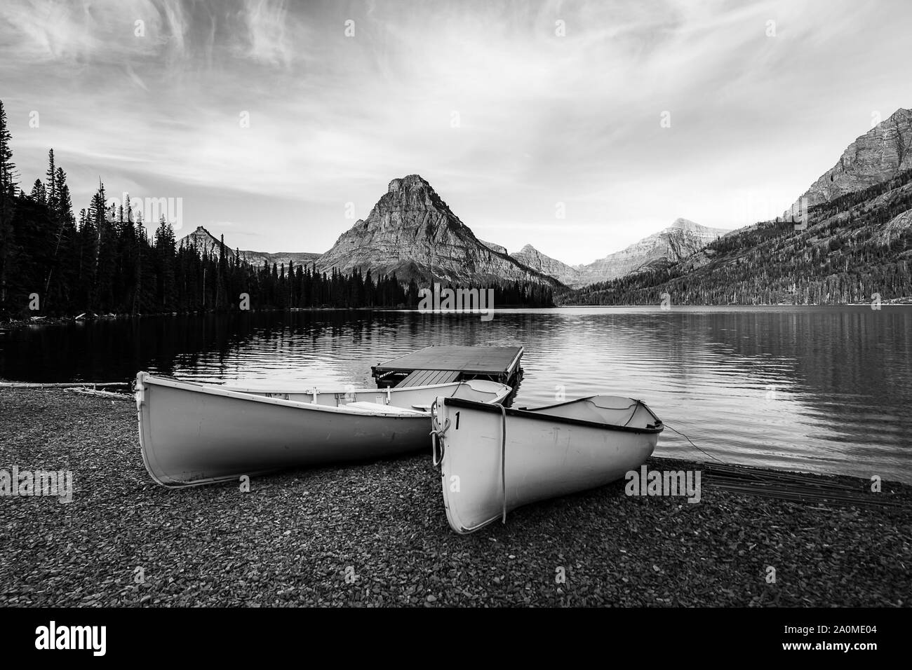 Due Lago di medicina all'alba, il Glacier National Park Foto Stock