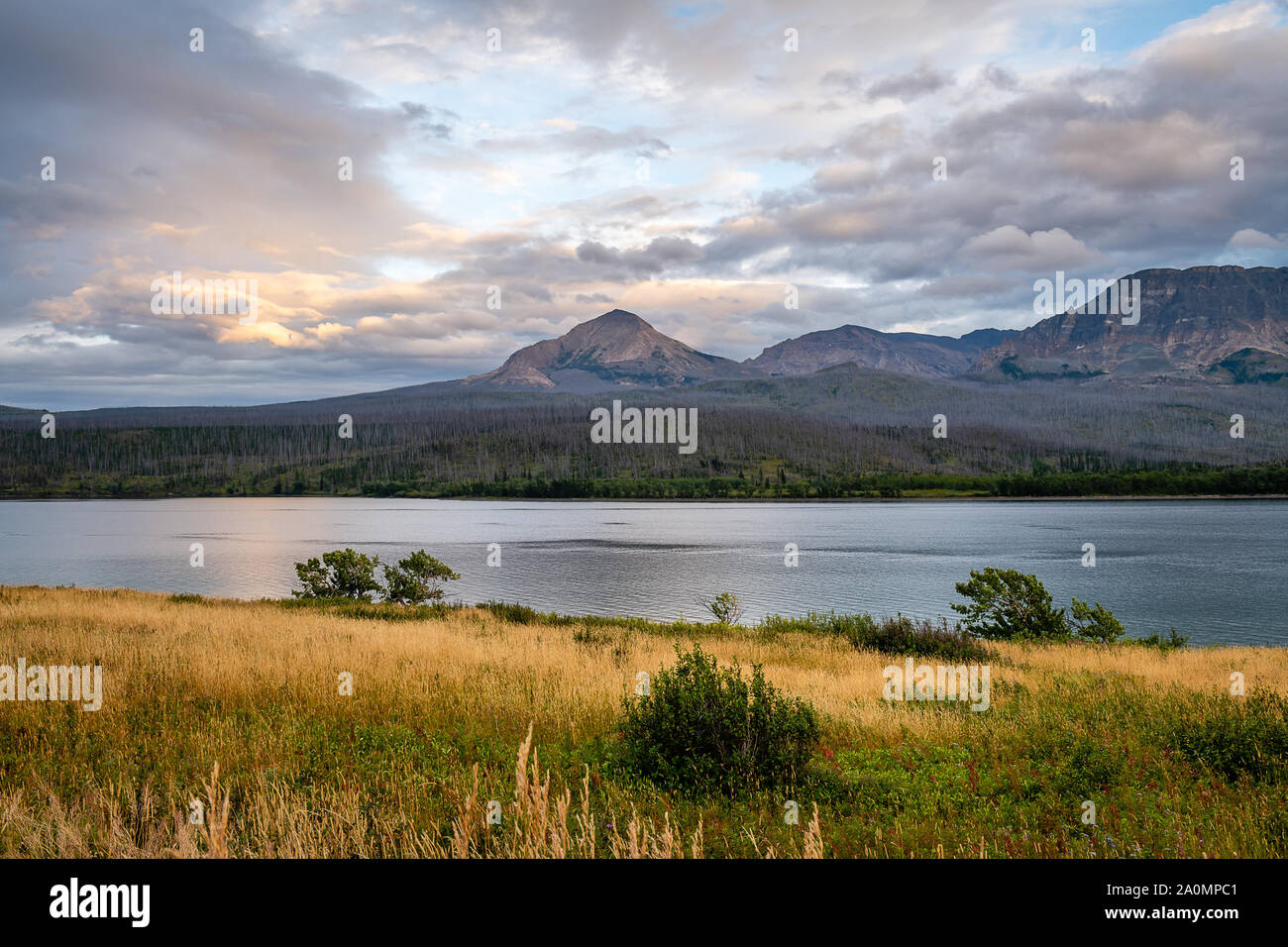 Tempesta su St Mary Lake, il Parco Nazionale di Glacier Foto Stock