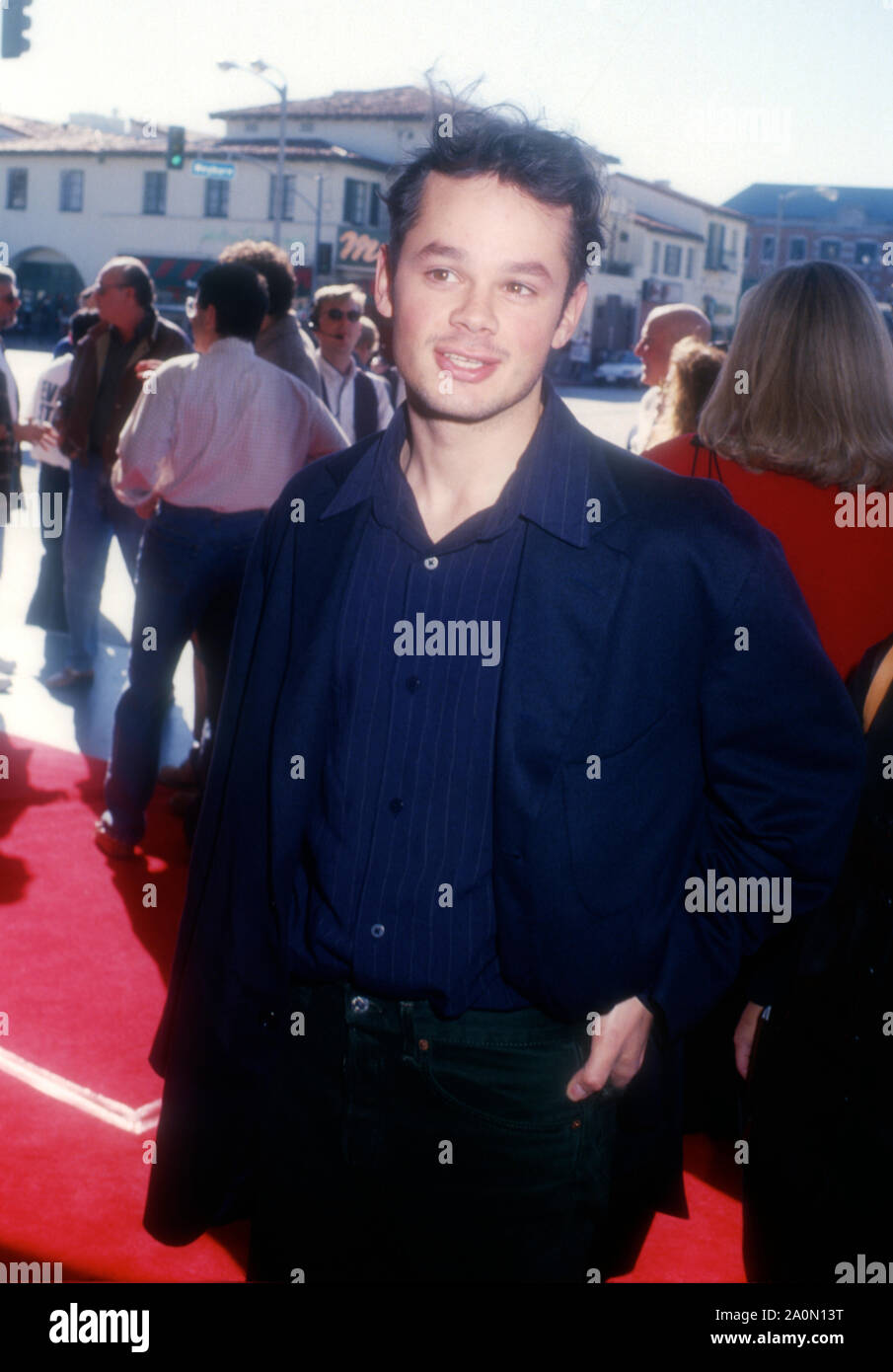 Westwood, CALIFORNIA, STATI UNITI D'AMERICA 17 dicembre 1994 attore Marco Hofschneider assiste Warner Bros Foto' 'Richie ricco' Premiere sul dicembre 17, 1994 a Mann Bruin Theatre di Westwood, California, Stati Uniti d'America. Foto di Barry re/Alamy Stock Photo Foto Stock