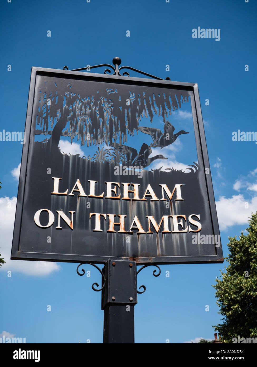 Laleham-on-Thames, villaggio segno, Laleham, Surrey, England, Regno Unito, GB Foto Stock