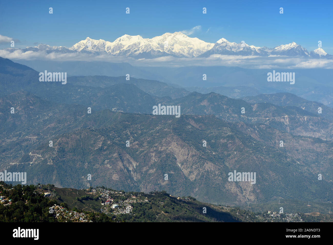 La bellezza naturale del bianco, Himalaya Montagne, Vista spettacolare sul Darjeeling, West Bengal - India Foto Stock