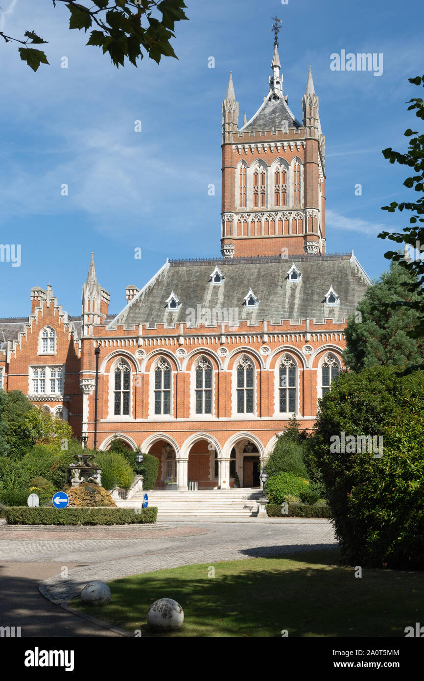 L'ex sanatorio di Holloway, una istituzione per il trattamento di quelle con malattia mentale, nel Surrey, Inghilterra, Regno Unito, costruito tra il 1873-1875 chiusi nel 1980 Foto Stock