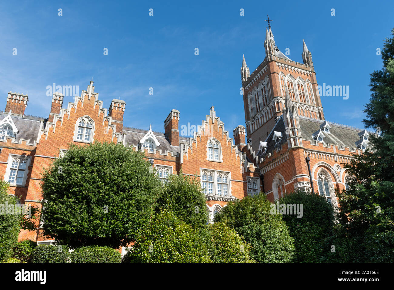 L'ex sanatorio di Holloway, una istituzione per il trattamento di quelle con malattia mentale, nel Surrey, Inghilterra, Regno Unito, costruito tra il 1873-1875 chiusi nel 1980 Foto Stock