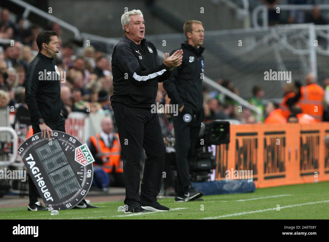 Newcastle, Regno Unito. Xxi Sep, 2019. Newcastle United manager Steve Bruce durante il match di Premier League fra Newcastle United e Brighton e Hove Albion presso il St James Park, Newcastle sabato 21 settembre 2019. (Credit: Steven Hadlow | MI News) La fotografia può essere utilizzata solo per il giornale e/o rivista scopi editoriali, è richiesta una licenza per uso commerciale Credito: MI News & Sport /Alamy Live News Foto Stock