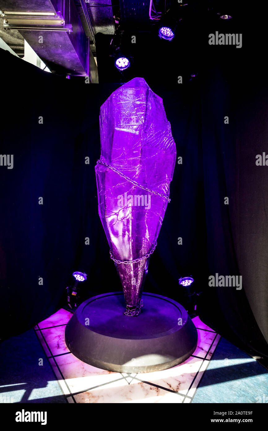 Il cristallo scuro: Età della resistenza mostra presso il BFI Southbank, London, Regno Unito Foto Stock