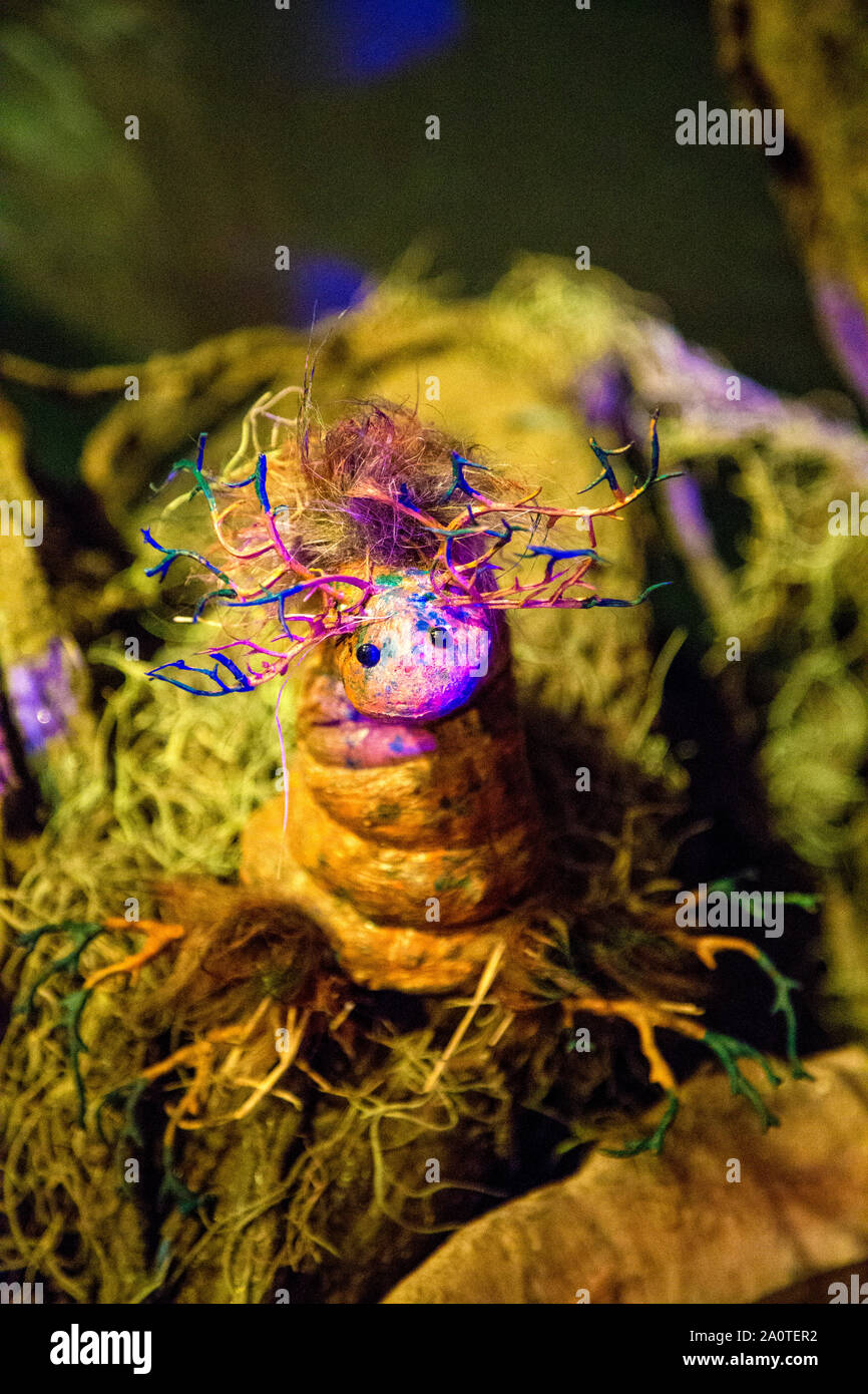 Il cristallo scuro: Età della resistenza mostra presso il BFI Southbank, London, Regno Unito Foto Stock