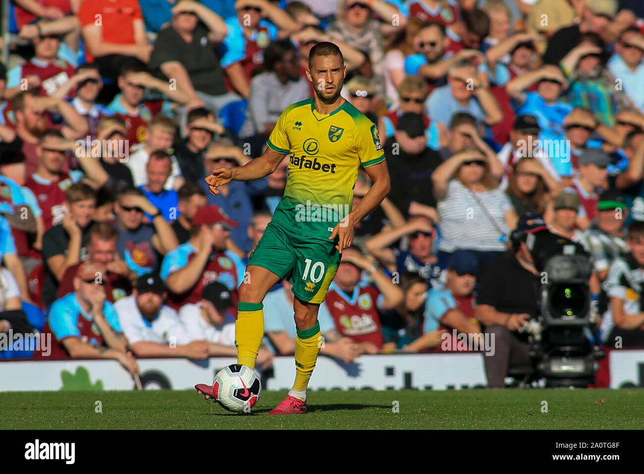 Il 21 settembre 2019, Turf Moor, Burnley, Inghilterra ; Premier League Football, Burnley vs Norwich City : Moritz Leitner (10) di Norwich City durante il gioco Credito: Craig Milner/News immagini English Football League immagini sono soggette a licenza DataCo Foto Stock