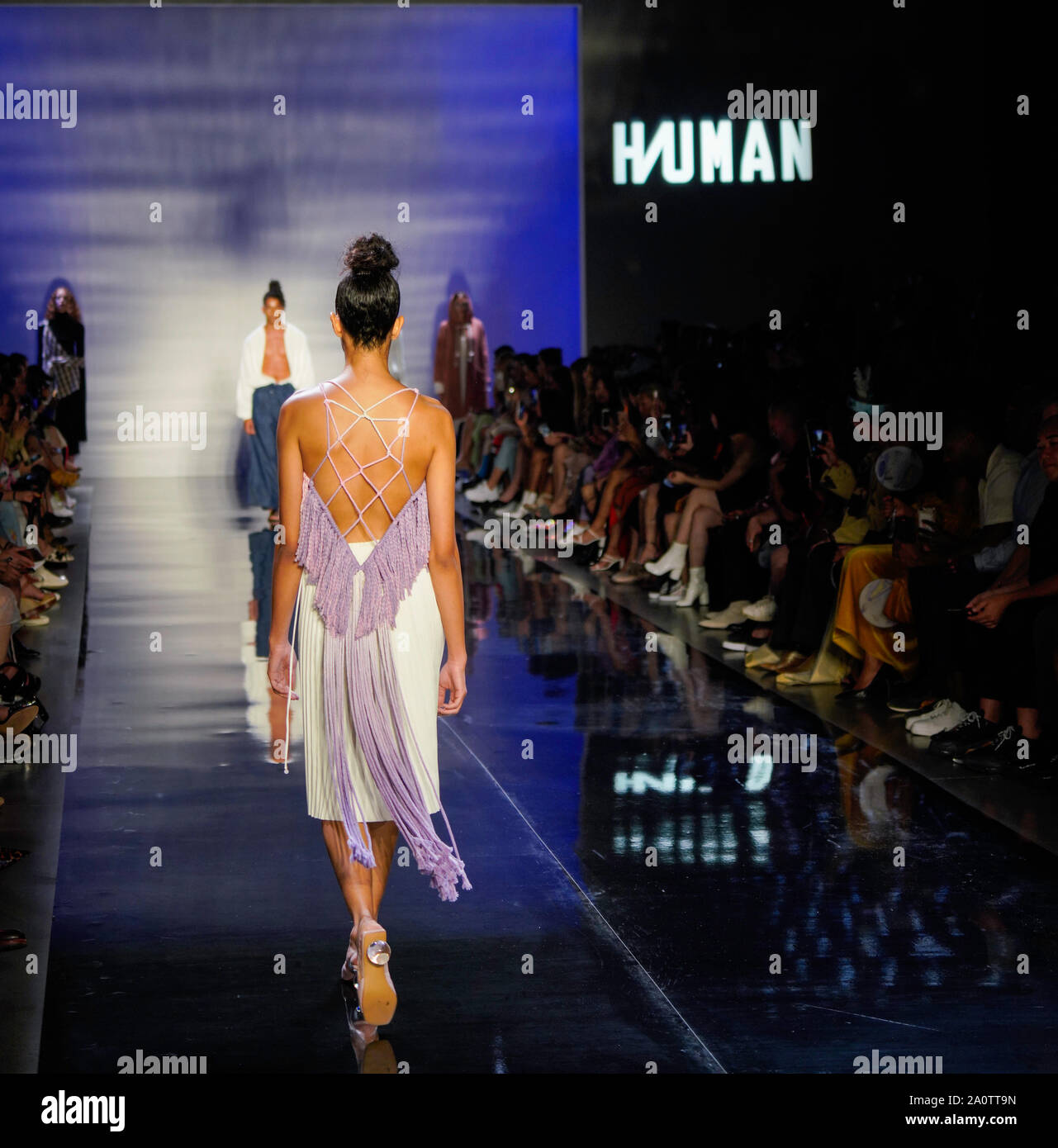 ICY presenta Primavera Estate 2020 Runway Show: Designer HIUMAN Foto Stock