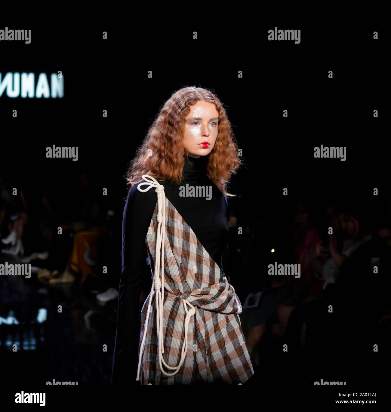 ICY presenta Primavera Estate 2020 Runway Show: Designer HIUMAN Foto Stock