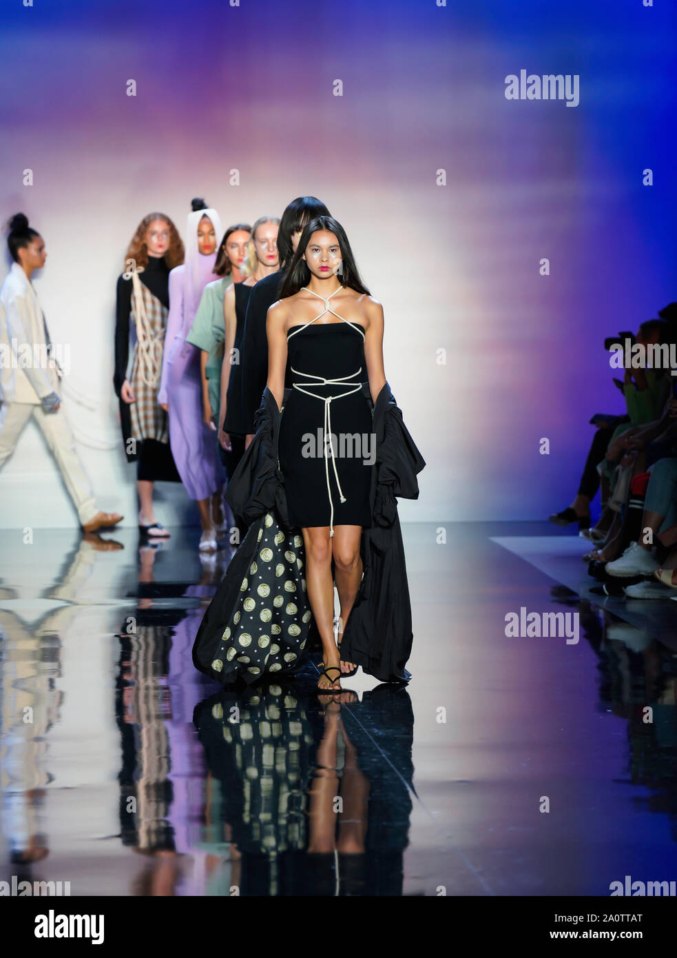 ICY presenta Primavera Estate 2020 Runway Show: Designer HIUMAN Foto Stock