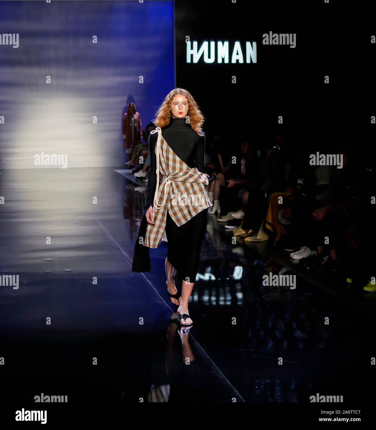 ICY presenta Primavera Estate 2020 Runway Show: Designer HIUMAN Foto Stock