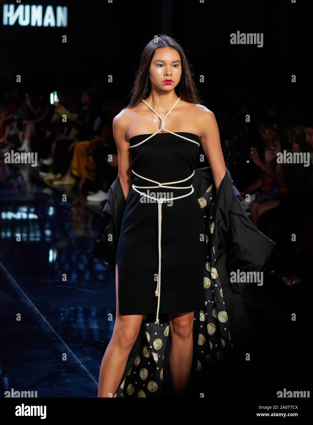 ICY presenta Primavera Estate 2020 Runway Show: Designer HIUMAN Foto Stock