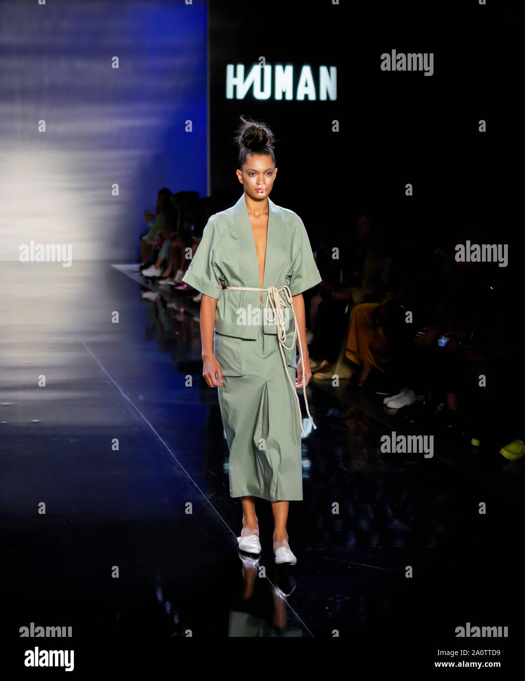 ICY presenta Primavera Estate 2020 Runway Show: Designer HIUMAN Foto Stock